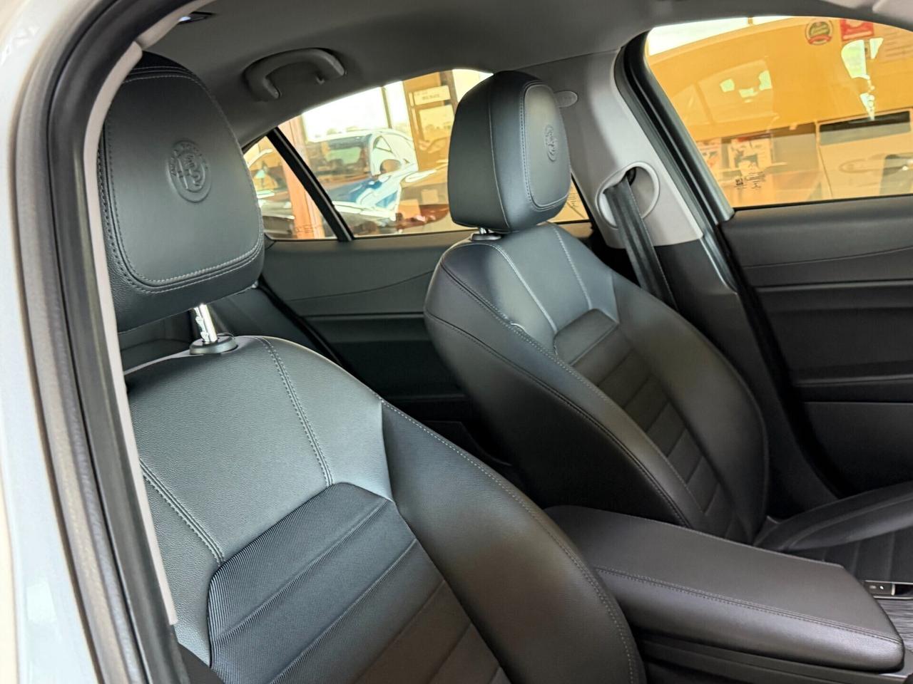 Alfa Romeo Giulia 2.2 TURBODIESEL 160 cv. AT8 EXECUTIVE (Nav)