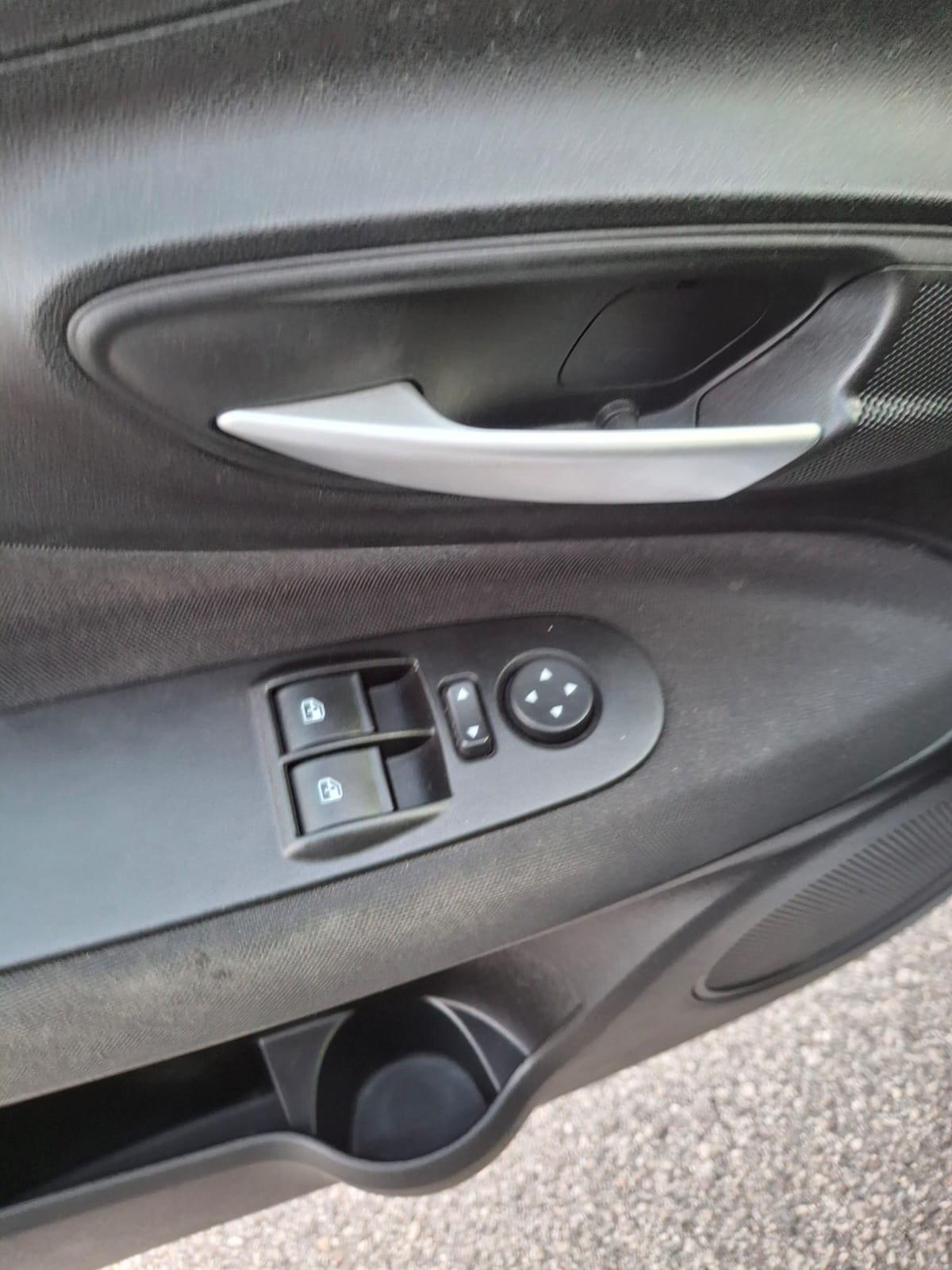 Fiat Punto 1.3 MJT II 75 CV 5 porte Lounge NEOPATENTATI