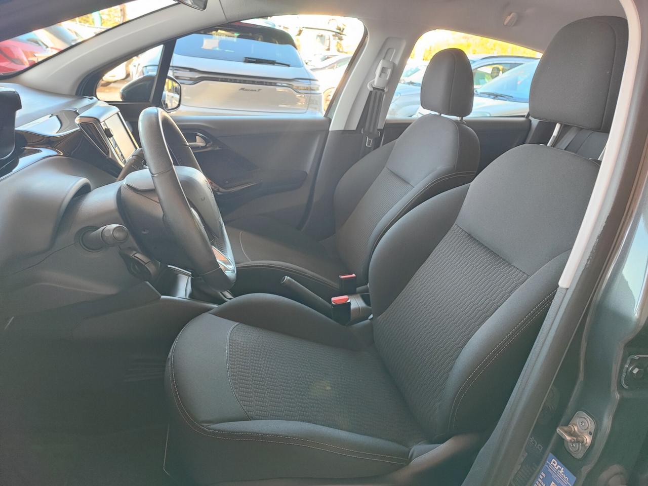 Peugeot 208 PureTech 82 5 porte Allure