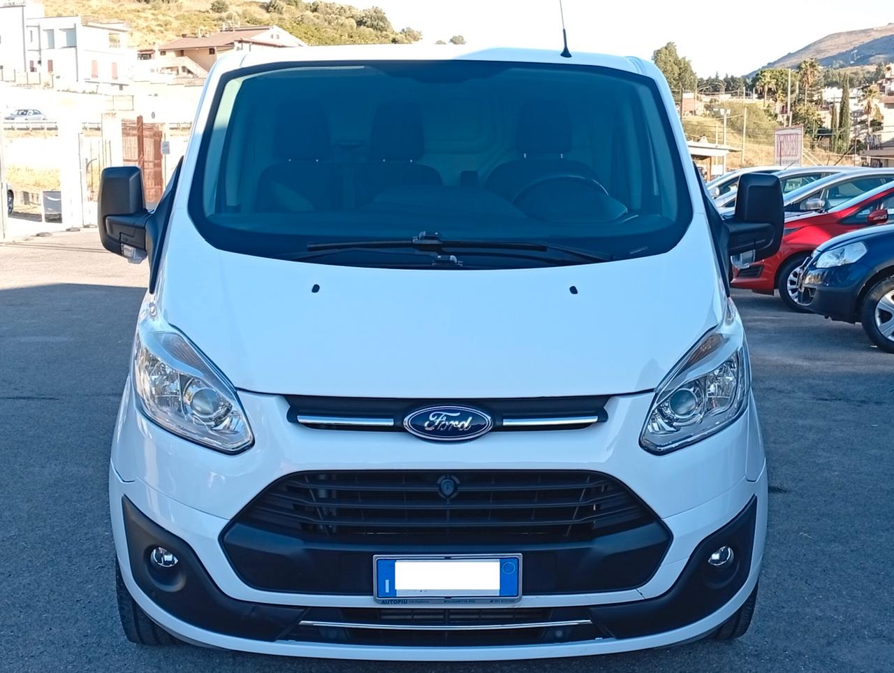 Ford Tourneo Custom 310 2.0 TDCi 130CV PC Trend
