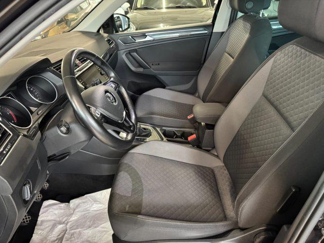 VOLKSWAGEN Tiguan 1.6 TDI BlueMotion Technology R-Line