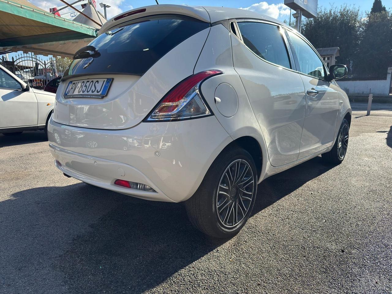 Ypsilon 1.2 69 CV My19 S&S Gold