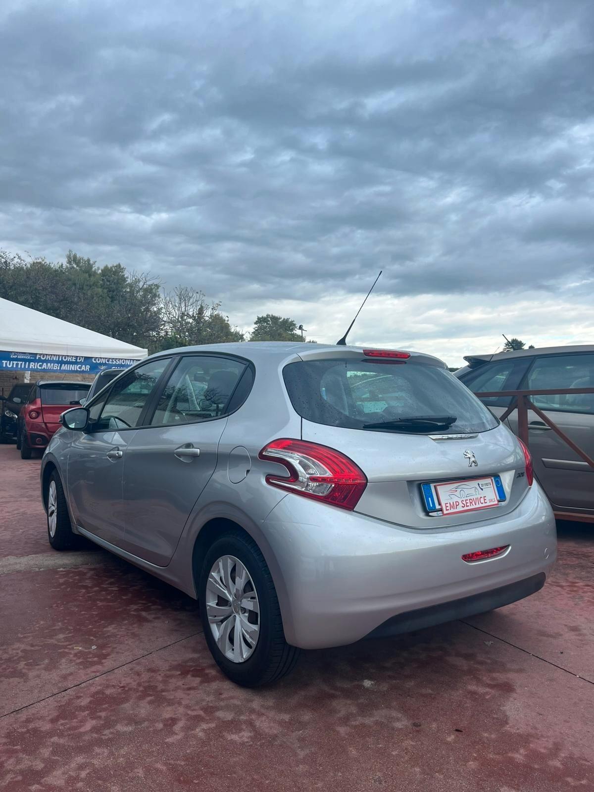 Peugeot 208 1.4 HDi 68 CV 5 porte Mix