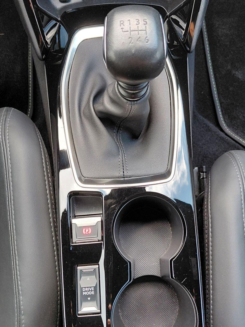 Peugeot 208 PureTech 100cv GT