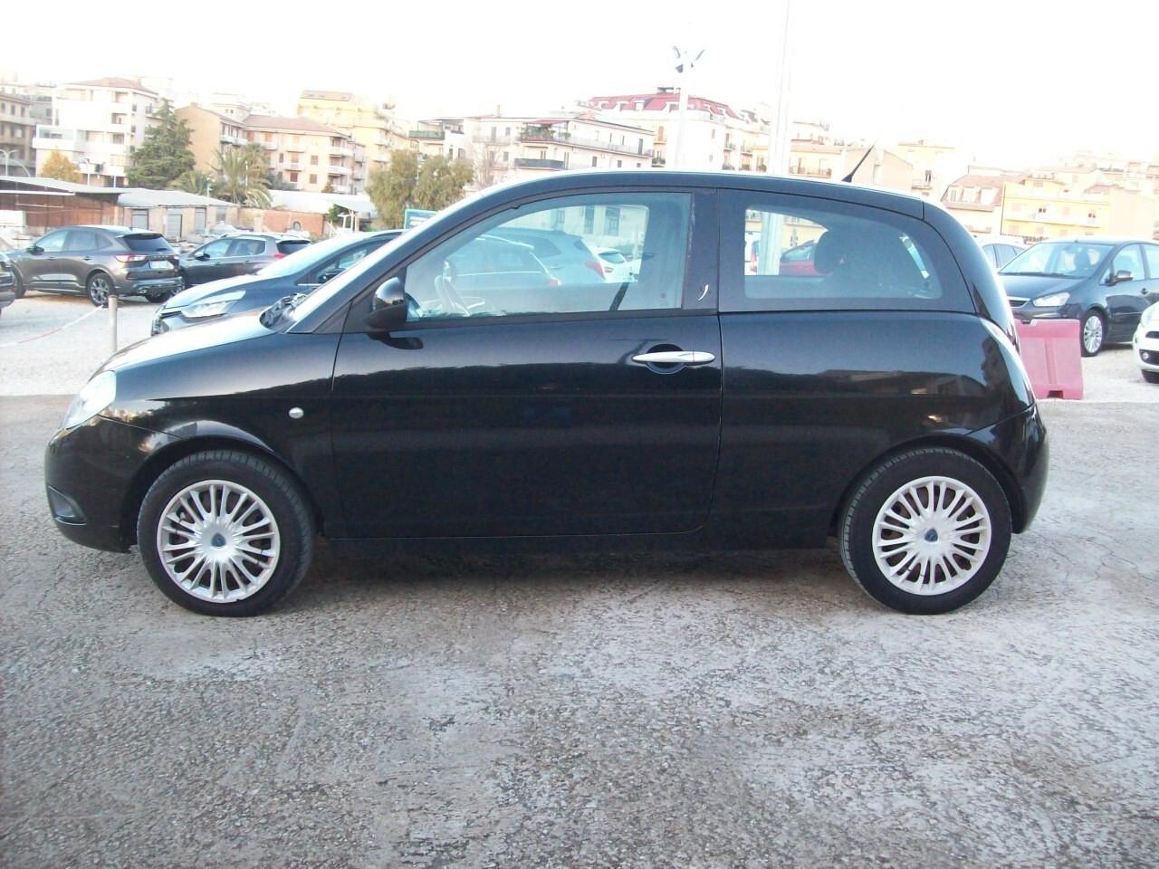 LANCIA YPSILON 1.3 MTJ CV.75 ORO "2010"