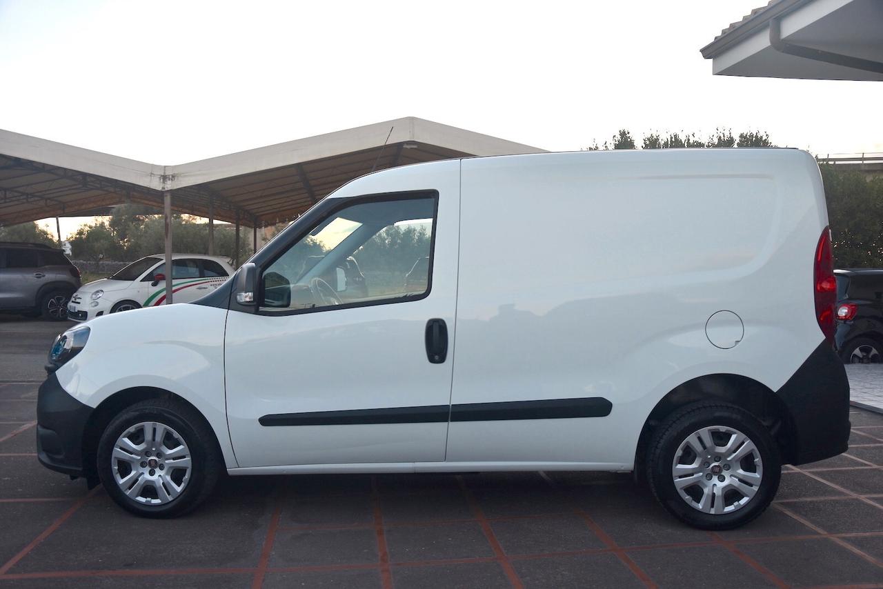 Fiat Doblo 1.6 mtj 105cv Lounge 3 posti
