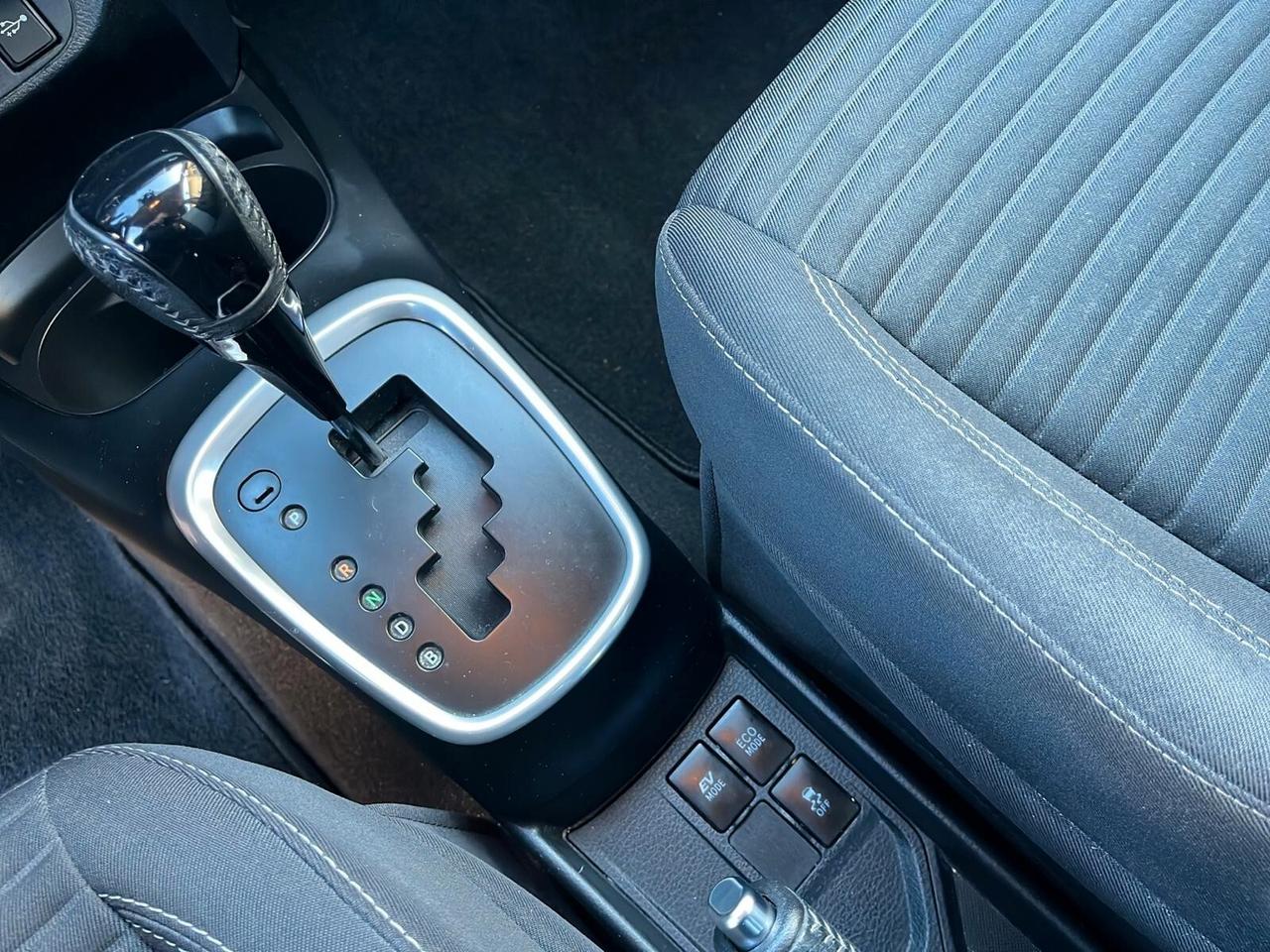 Toyota Yaris 1.5 Hybrid 5 porte Business