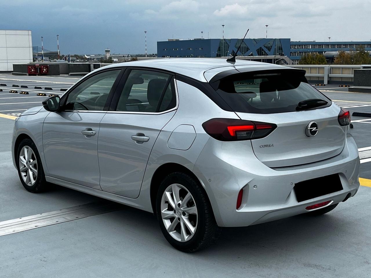 Opel Corsa 1.2 100 CV Design & Tech