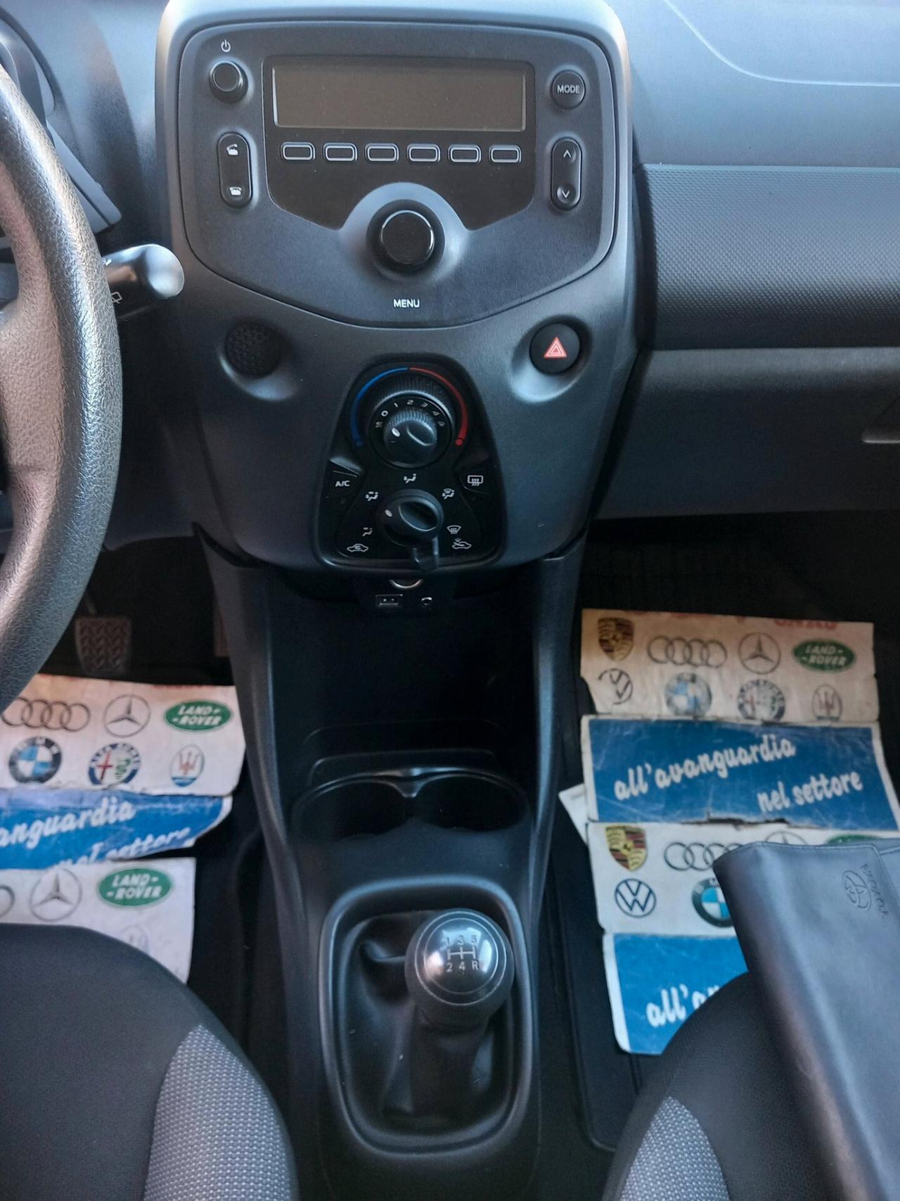 Toyota Aygo Connect 1.0 VVT-i 72 CV 5 porte x-play