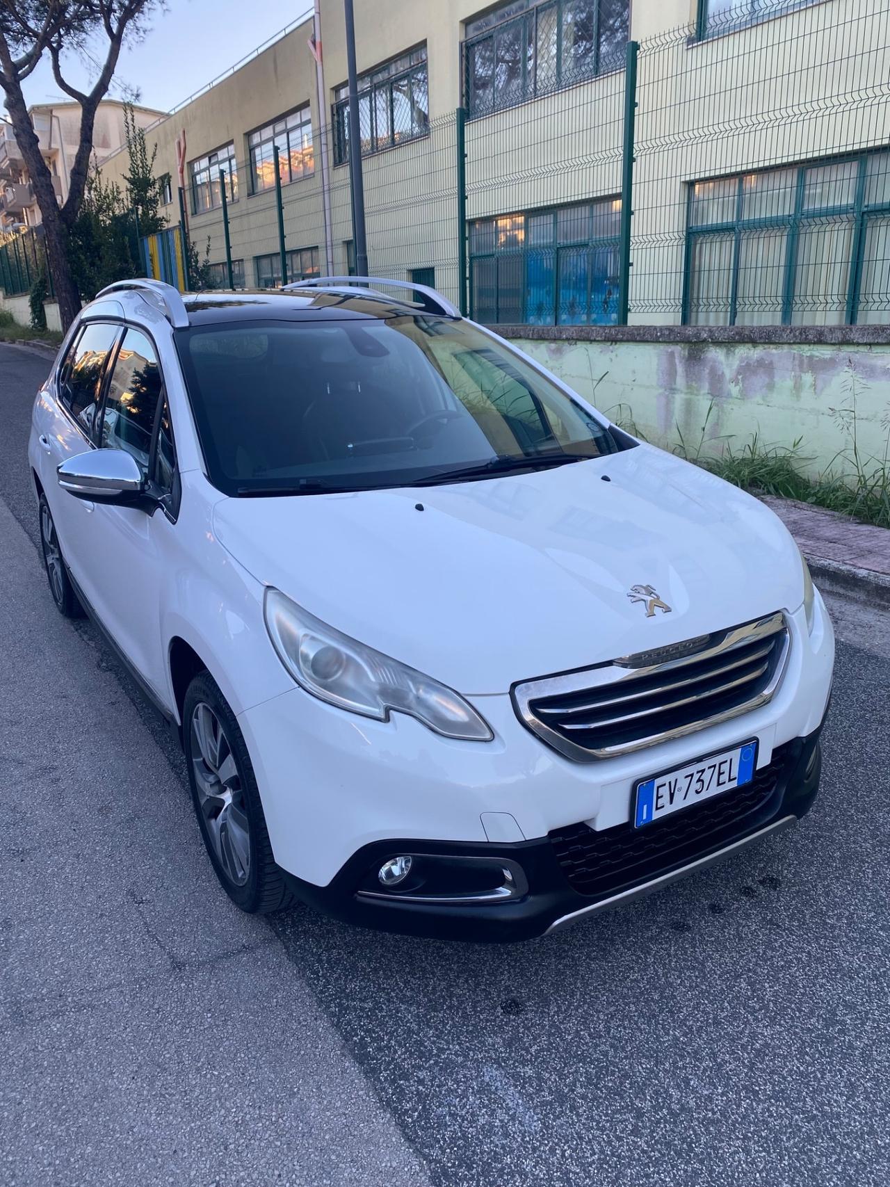 Peugeot 2008 HDI 2014 Full Navi Led Tetto