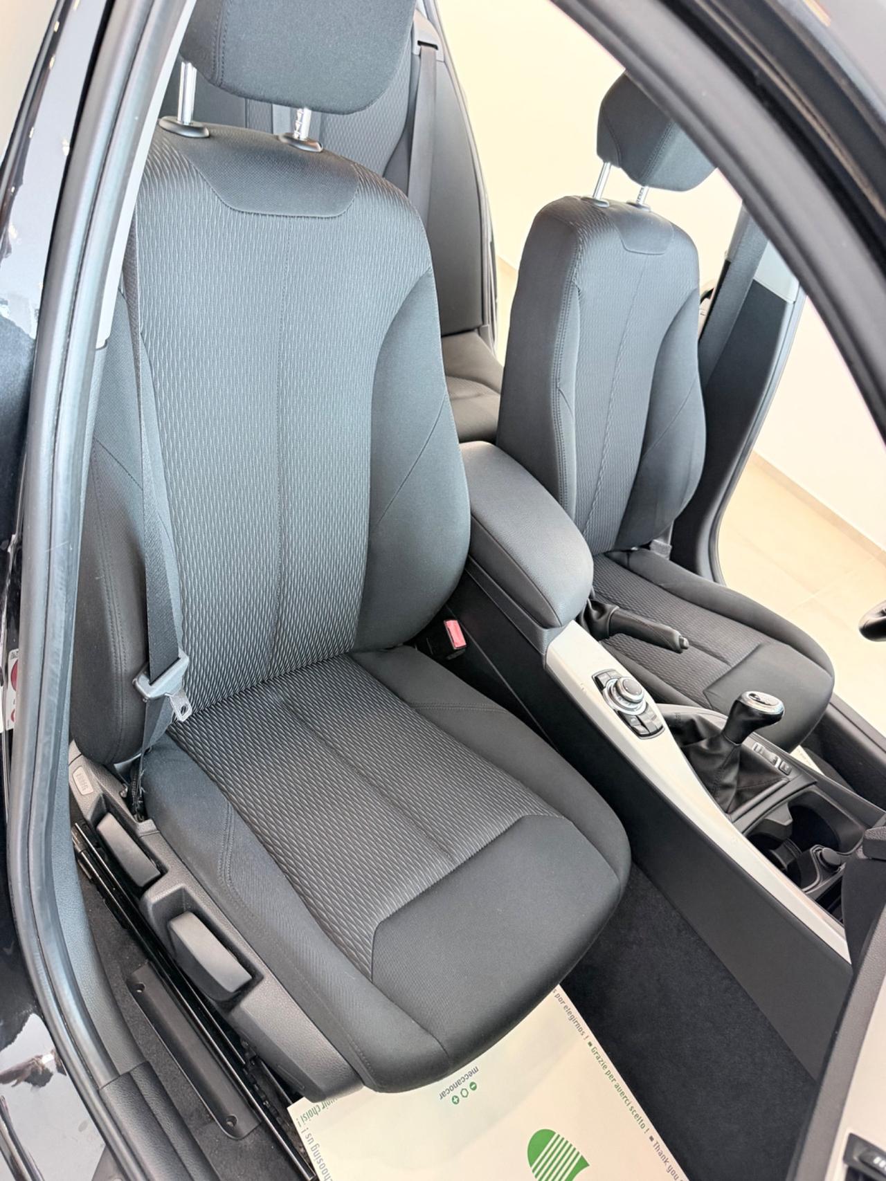 Bmw 116 116d 5p. Advantage