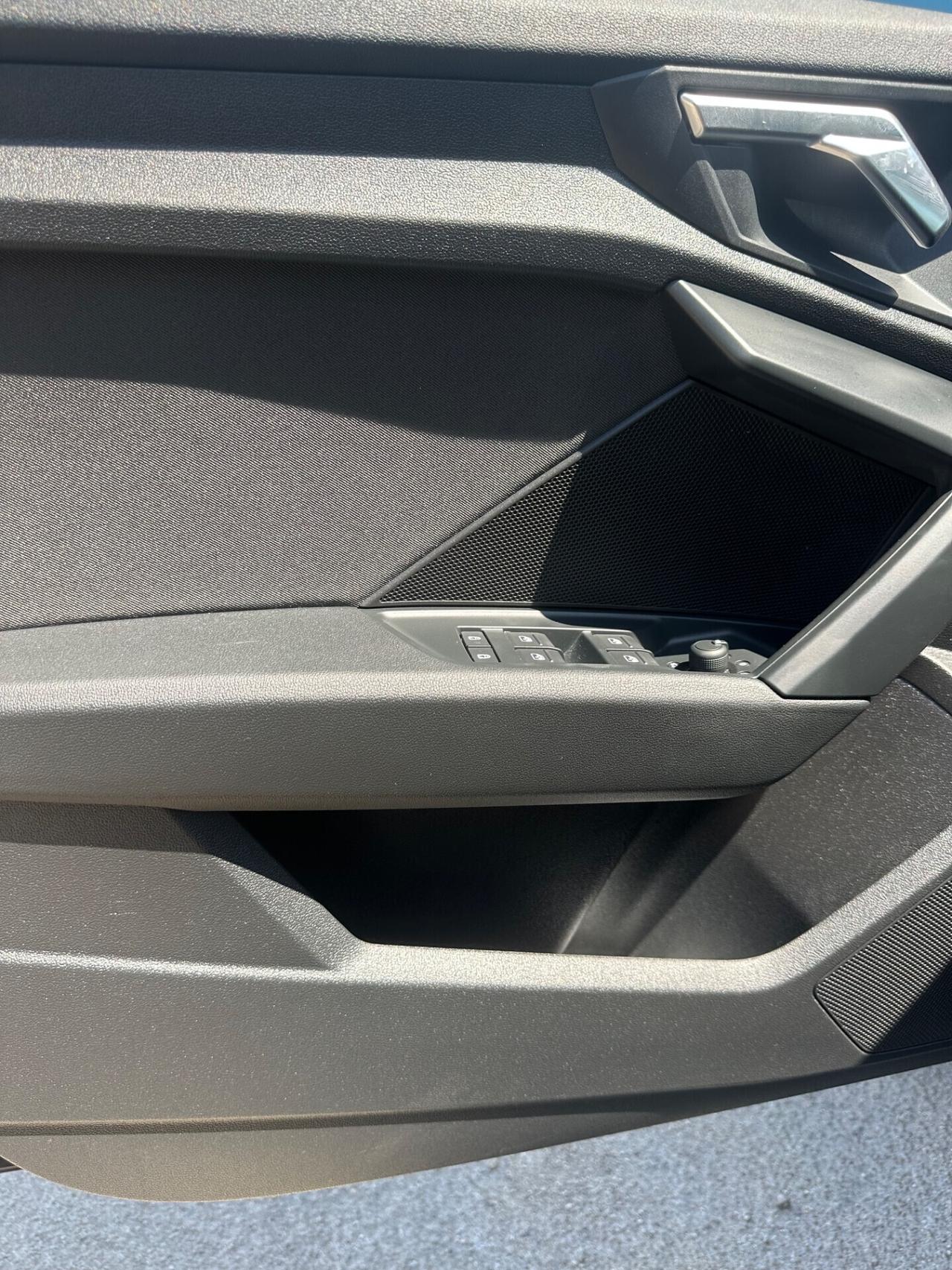 Audi A3 SPB 30 TDI Business Advanced