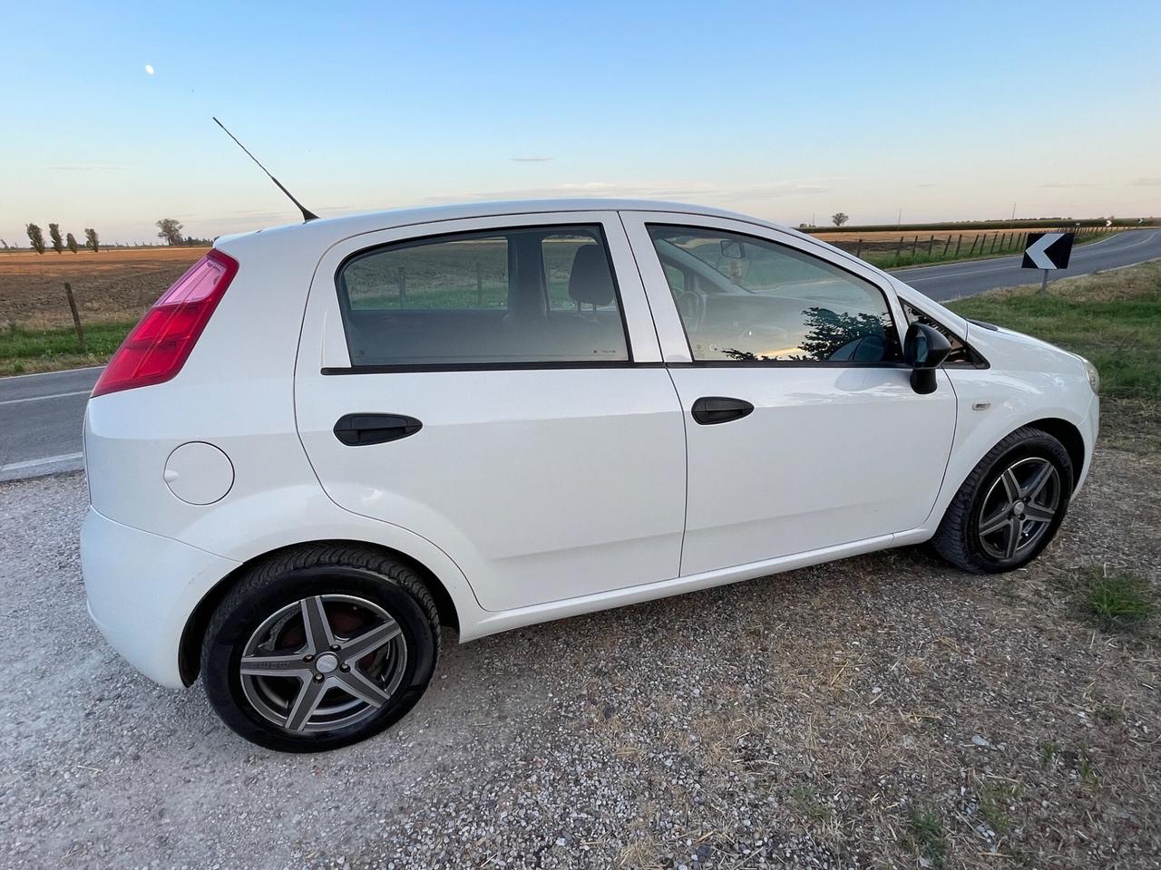 Fiat Grande Punto 1.3 MJT 75 CV 5 porte Dynamic