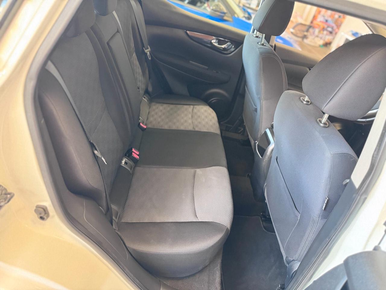 Nissan Qashqai 1.5 dCi Visia