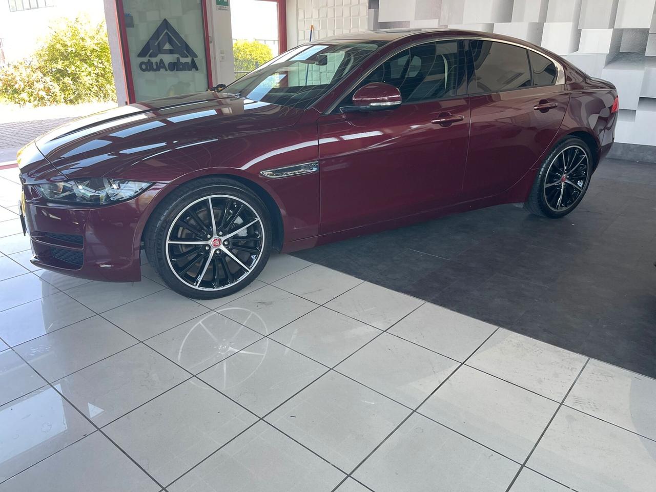 Jaguar XE 2.0 Turbo aut. Prestige