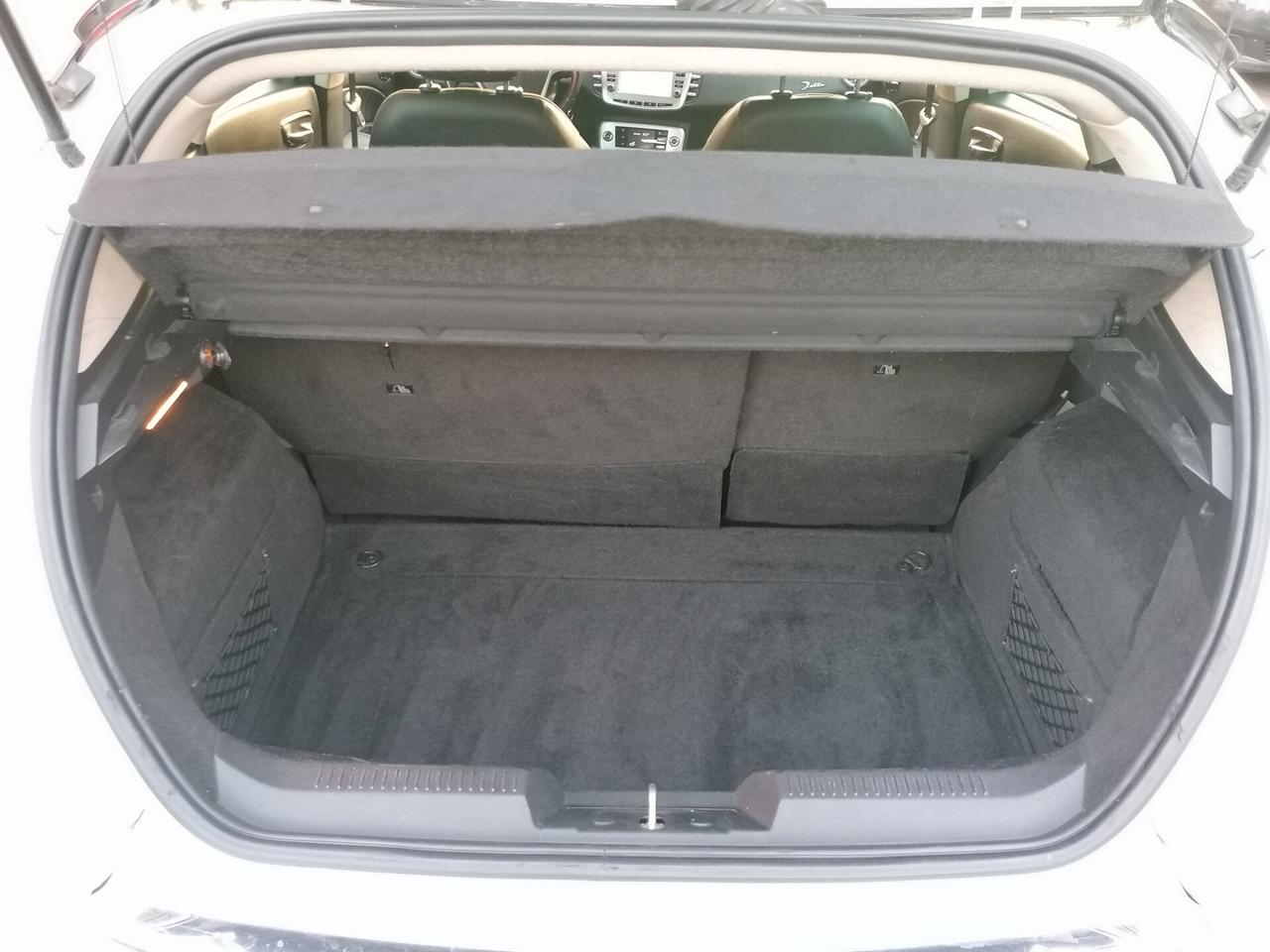 Lancia Delta 1.6 MJT Platino( da vetrina)