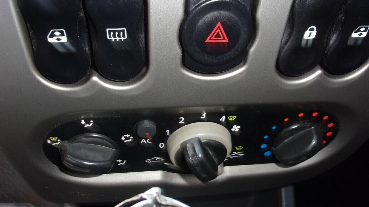 Dacia Sandero 1.2 16V GPL 75CV Story