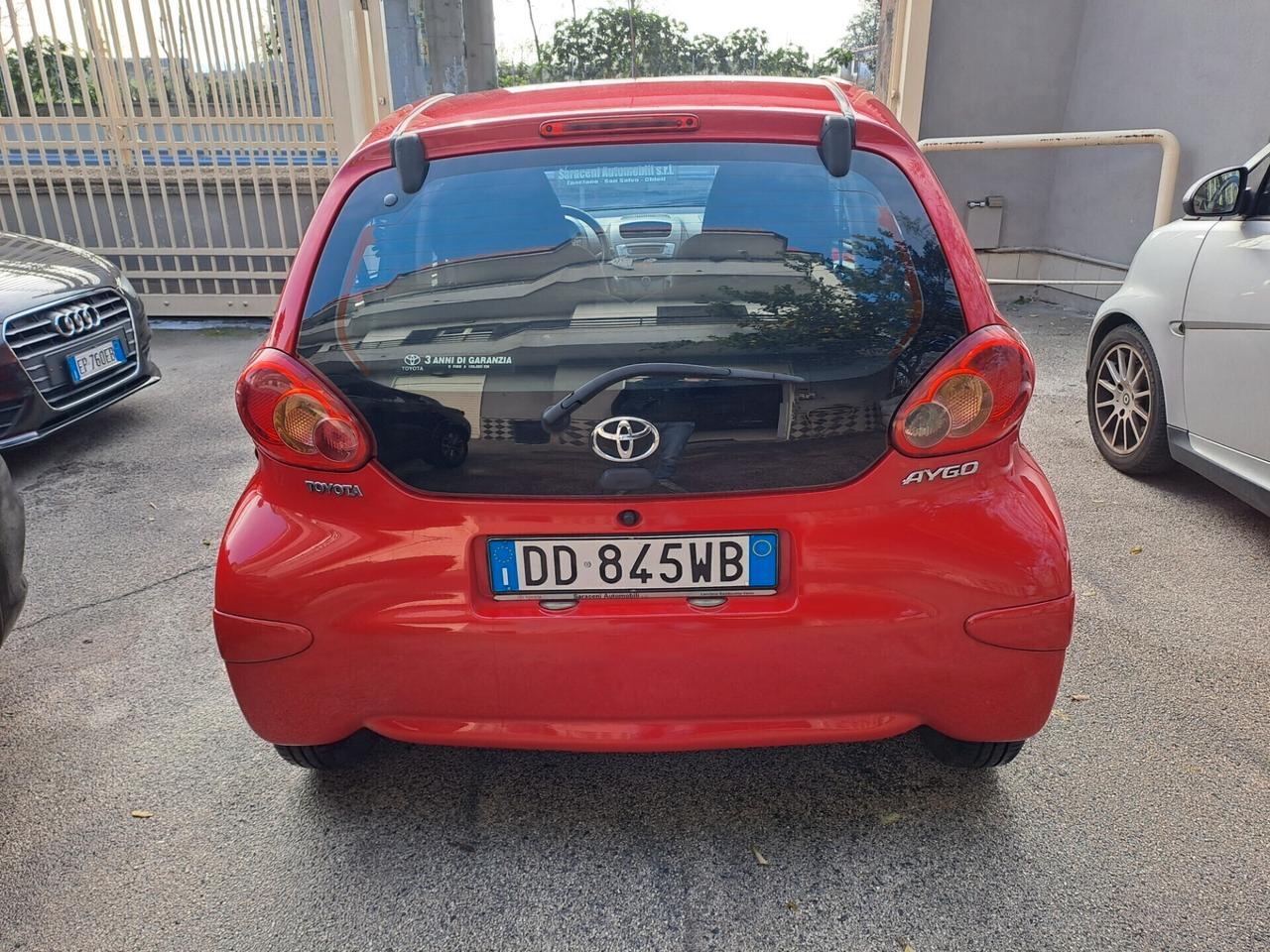 Toyota Aygo 1.0 12V VVT-i 5 porte Sol