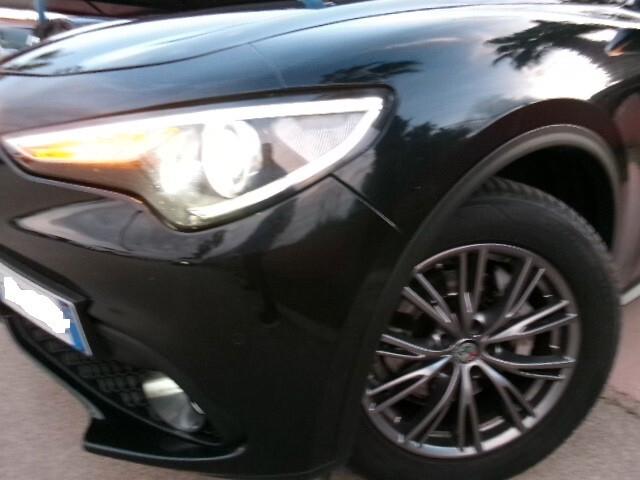 Alfa Romeo Stelvio 2.2 Turbodiesel 210 CV AT8 Q4 Executive