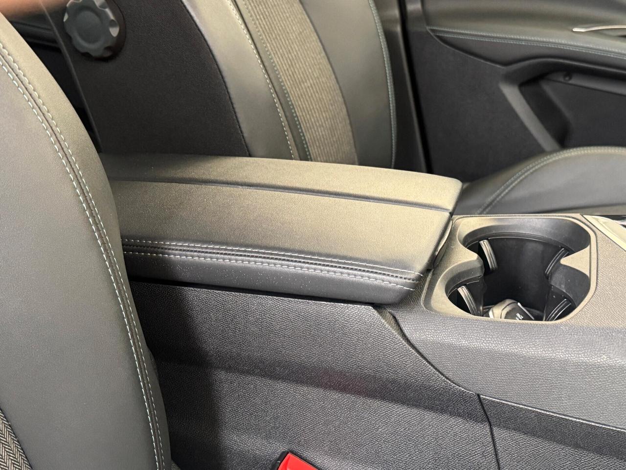 Peugeot 3008 Hybrid 225 e-EAT8 Allure Pack