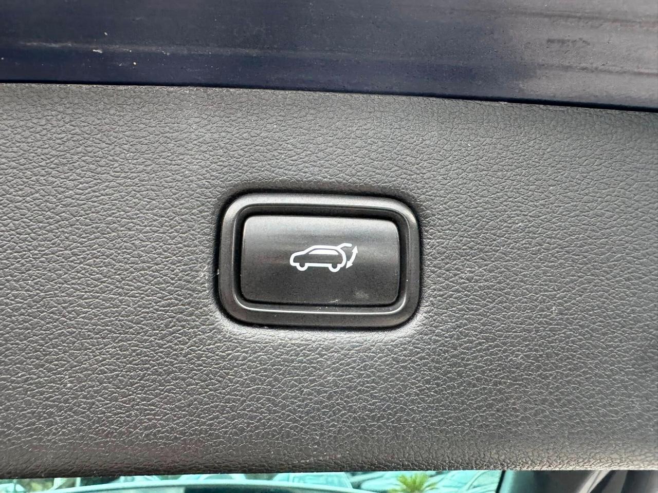 HYUNDAI TUCSON X-PACK IPER FULL