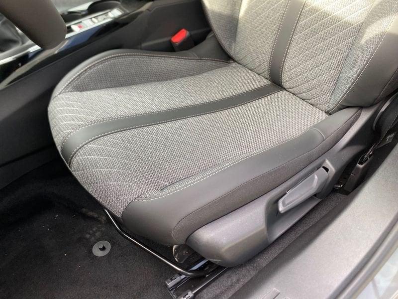 Peugeot 2008 2008 PureTech 130 S&S EAT8 Allure
