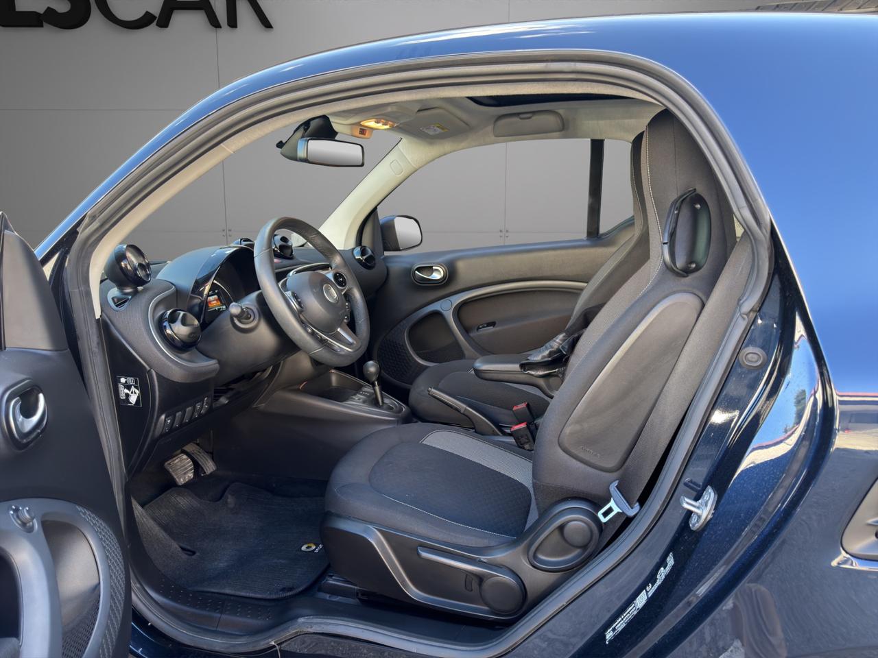 Smart fortwo EQ Passion - Unipro - Promo finanziamento - Cerchi in lega - Fari FULL LED - Tetto - Schermo