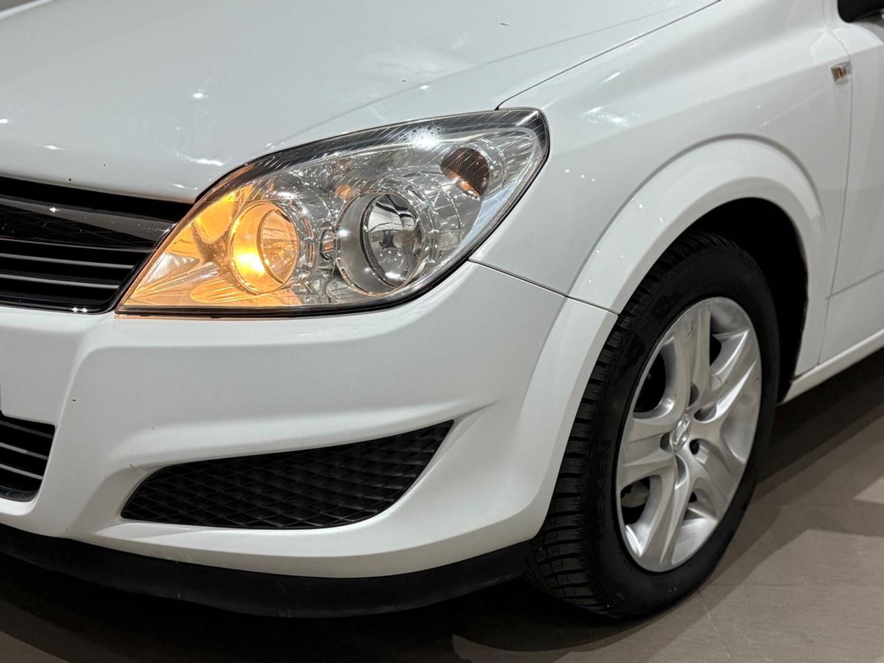 Opel Astra 1.7 CDTI 110CV/Kw81 Per Neopatentati