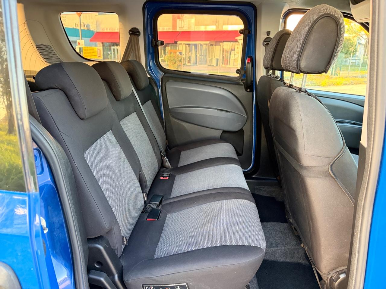 Fiat Doblo 1.4 metano 2012 5 posti 138.000km
