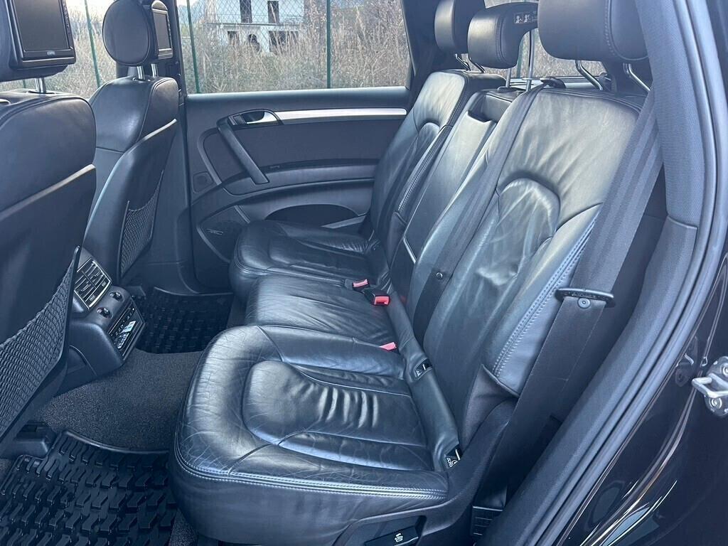 Audi Q7 3.0 V6 TDI 233CV quattro tiptronic S-LINE