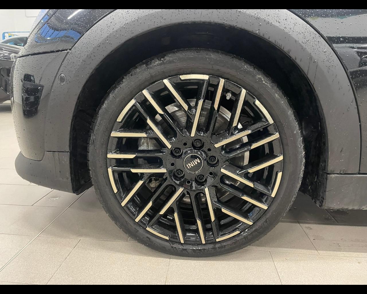 MINI Mini 5ª serie (F66) - Mini Cooper C Favoured