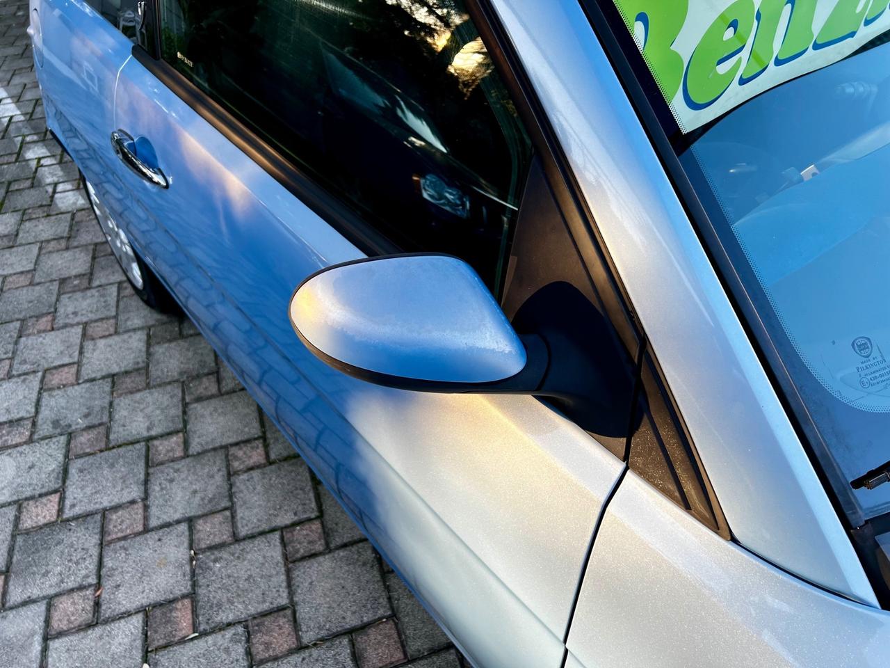 Lancia Ypsilon 1.2 16V Argento