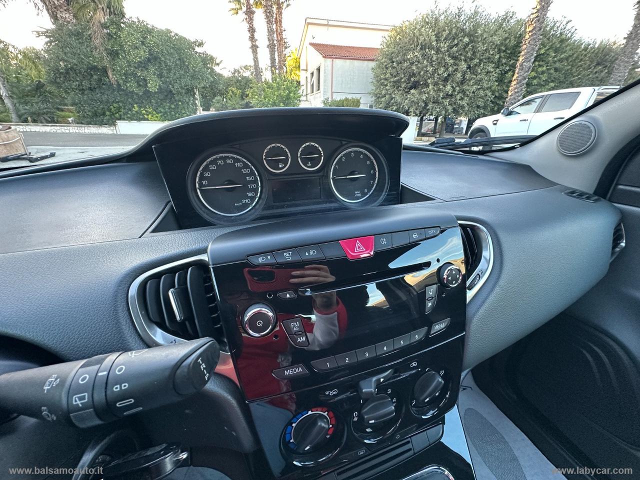 LANCIA Ypsilon 1.2 69 CV 5p. Gold