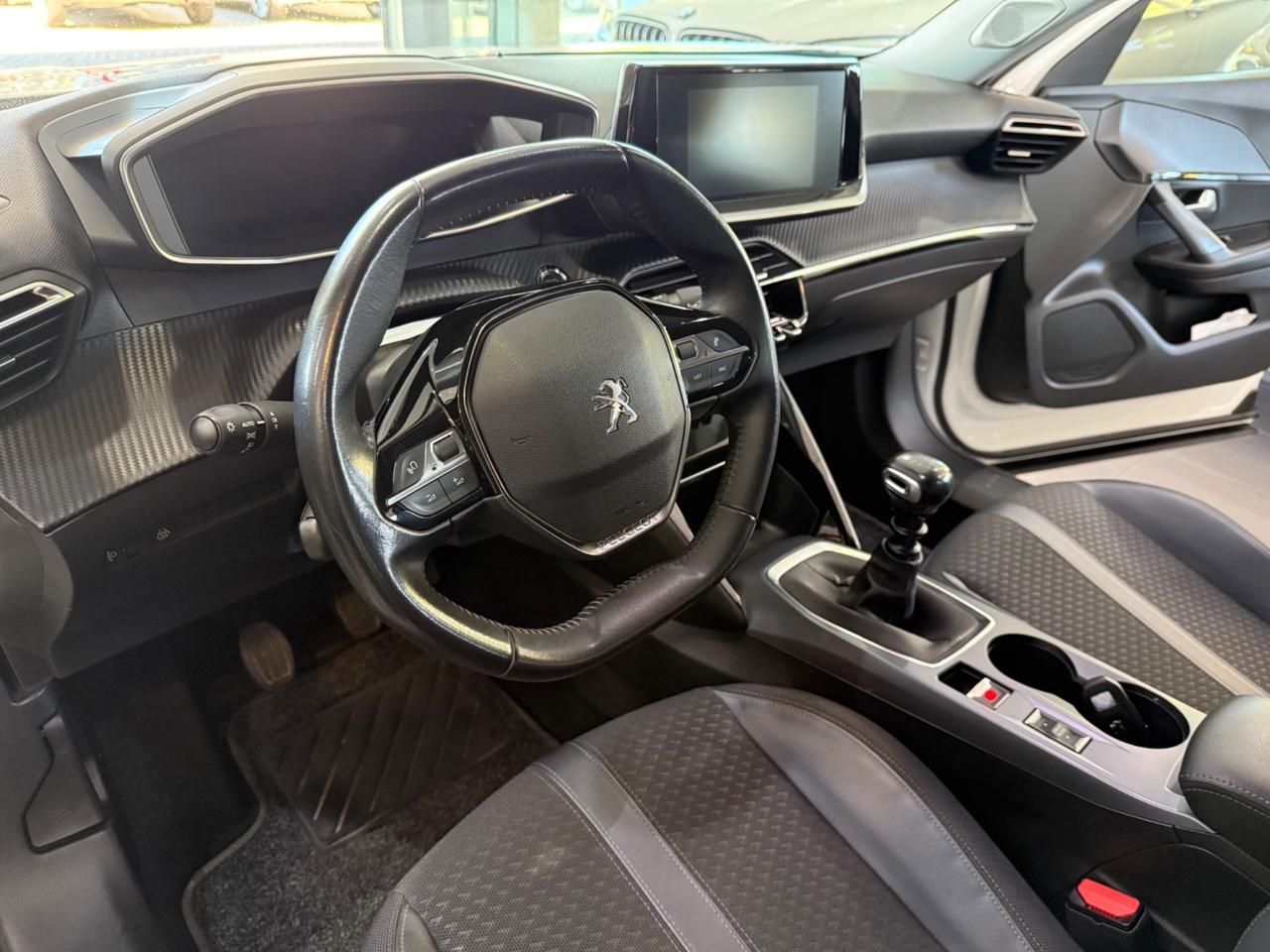 Peugeot 2008 1.5 bluehdi Active 41.000 KM!!!
