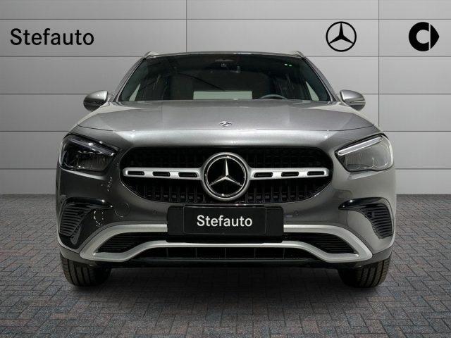 MERCEDES-BENZ GLA 180 Automatic Advanced Auto