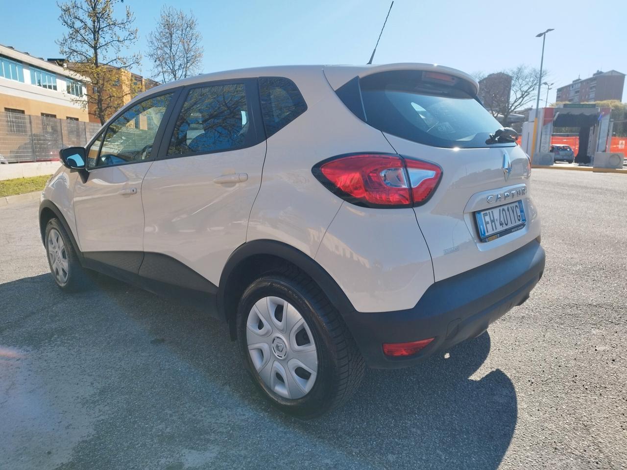 Renault Captur TCe 12V 90 CV - euro6 km 67500