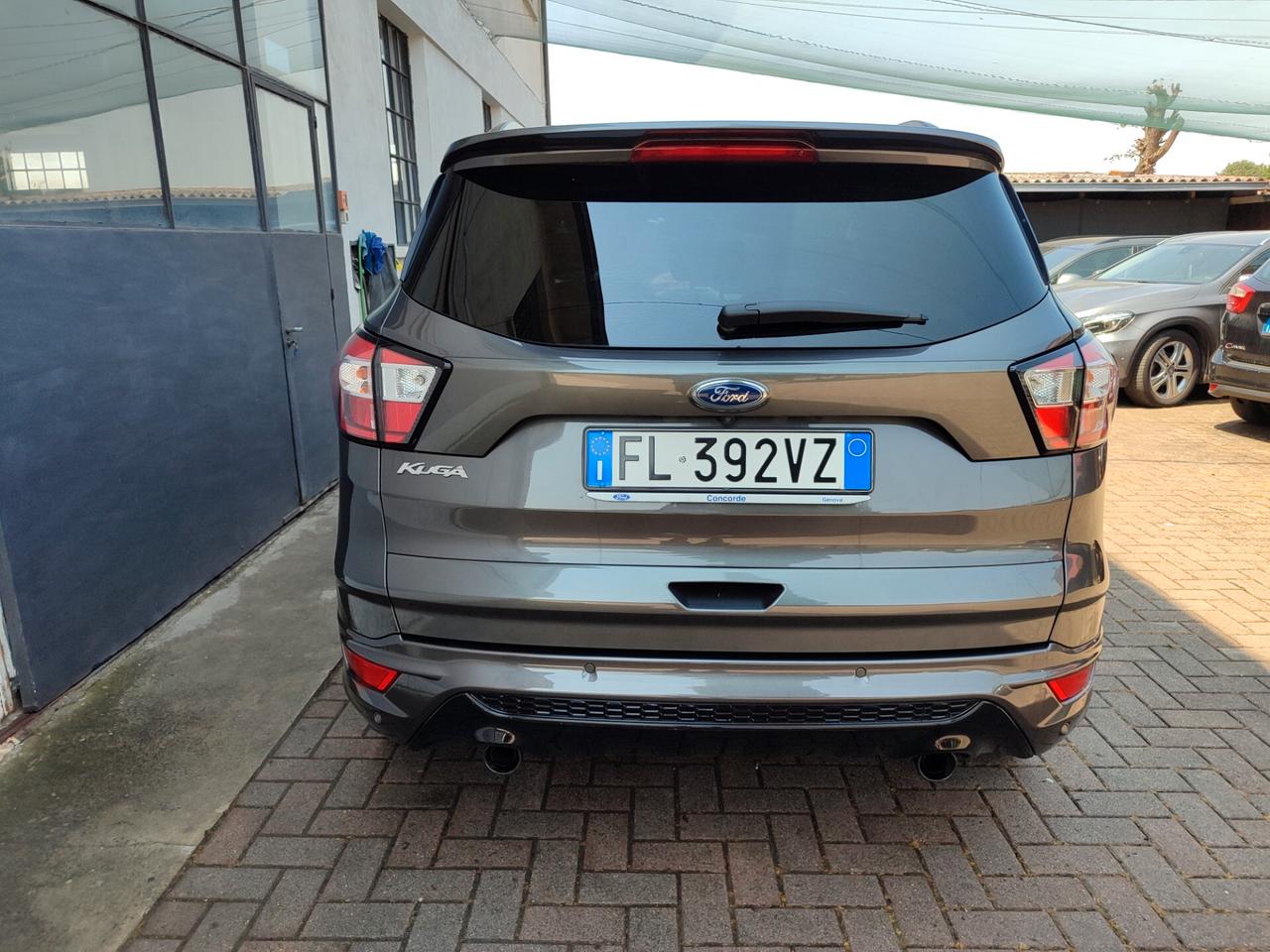 Ford Kuga 1.5 TDCI 120 CV S&S 2WD ST-Line
