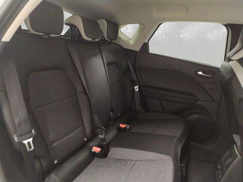 Renault Captur 1.6 E-Tech hybrid Intens 145cv auto