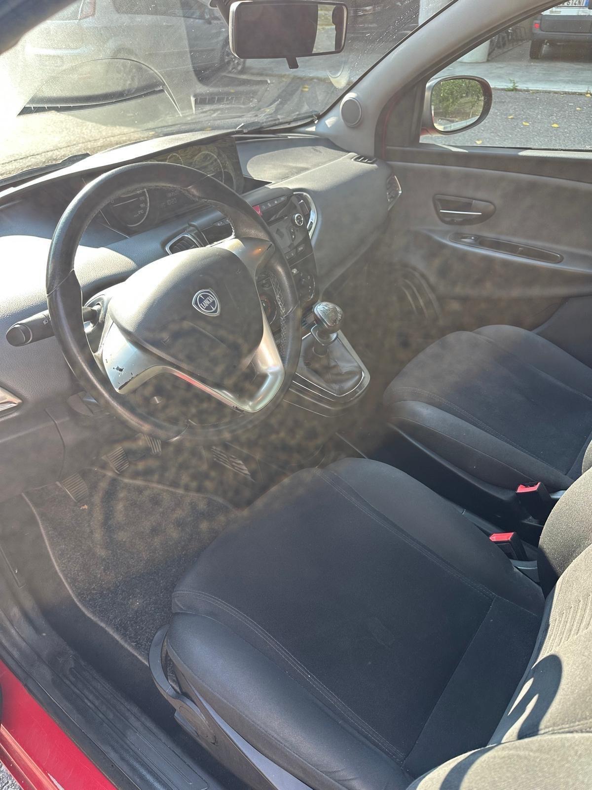 Lancia Ypsilon 0.9 TwinAir 85 CV 5 porte S&S Gold NEOPATENTATI
