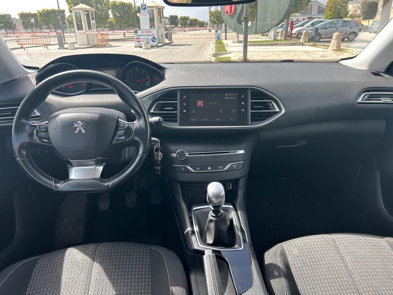Peugeot 308 BlueHDi 130 S&S SW Allure da vetrina