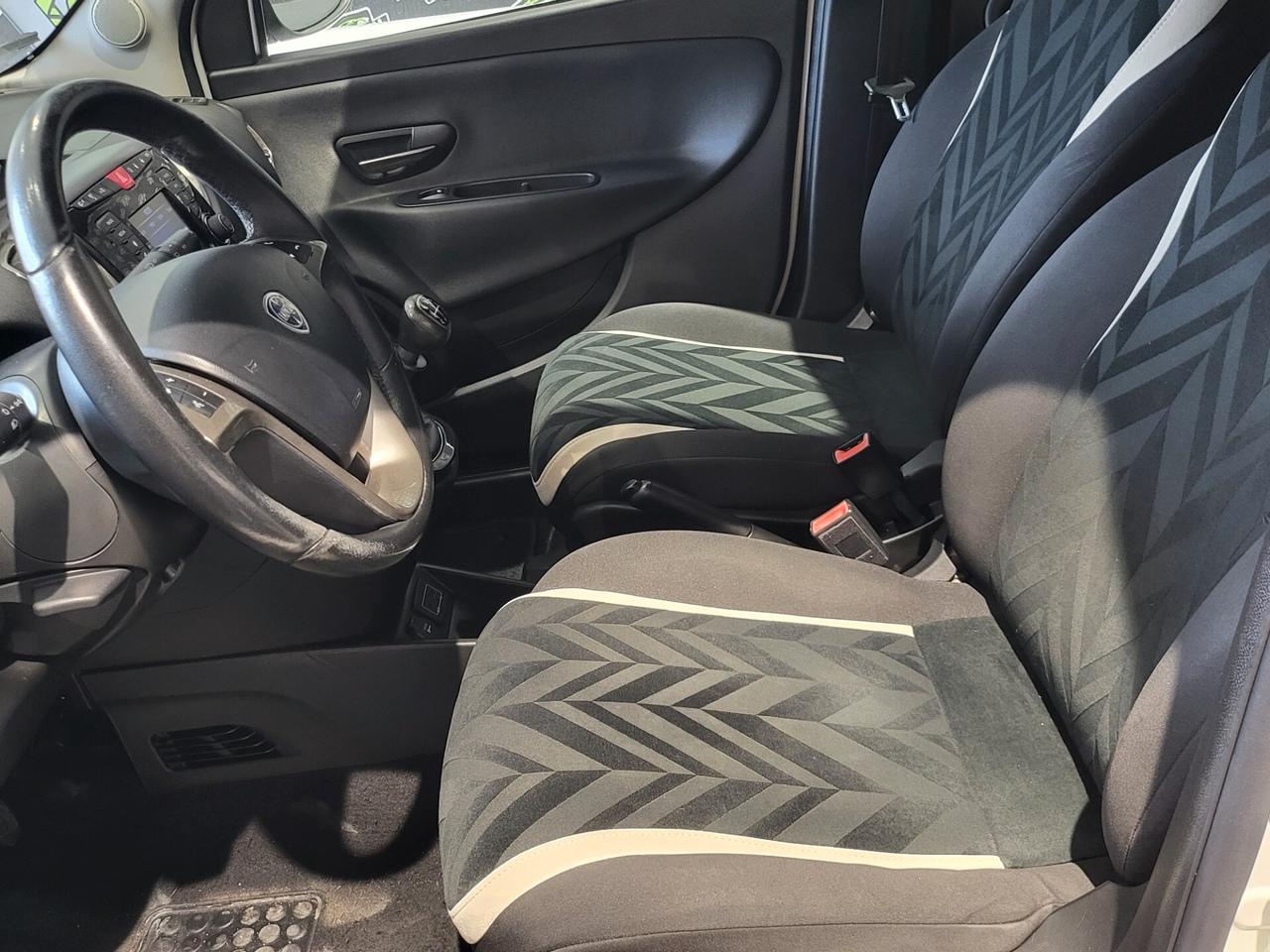 Lancia Ypsilon - 2017 1.2 69 CV GPL Ecochic Gold