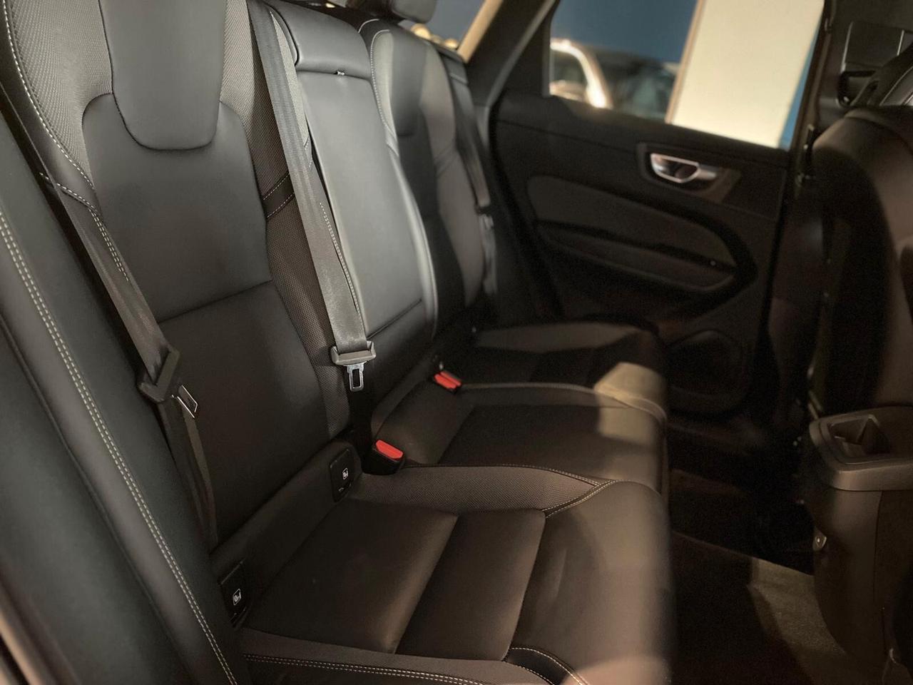 Volvo XC 60 XC60 B4 (d) AWD automatico Plus Dark