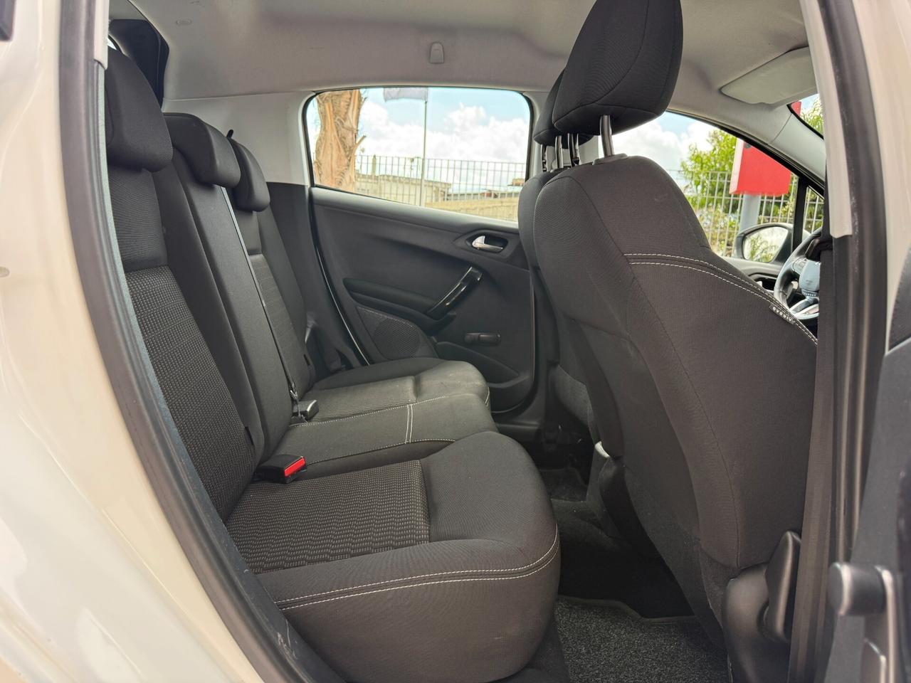 PEUGEOT 208 ANNO 2017 1.6 DIESEL 75 CV