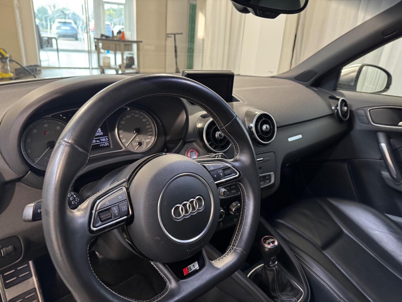 Audi A1 S1 SPB 2.0 TFSI quattro