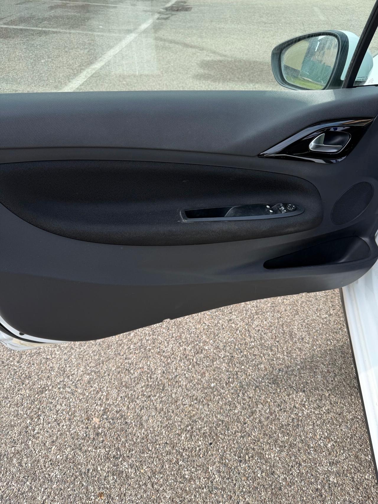 Citroen DS3 Cabrio 1.6 - NEOPATENTATI - NAV. - 12 MESI DI GAR.