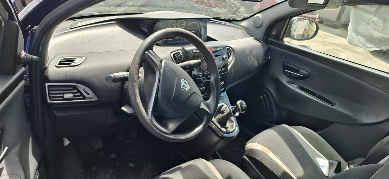 GPL INCIDENTATA Lancia Ypsilon 1.2 69 CV 5 porte GPL Ecochic Platinum