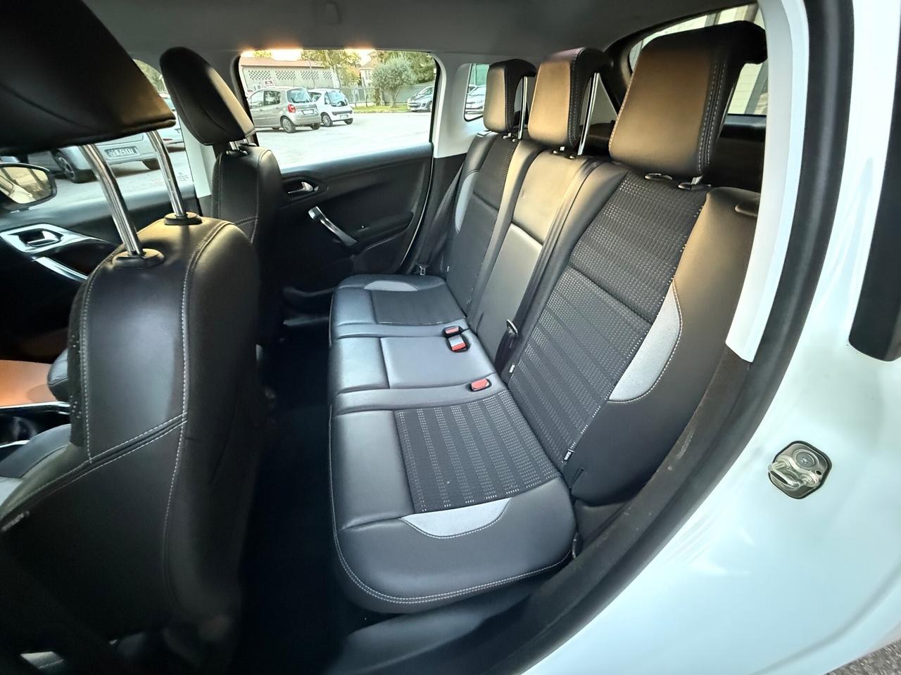 Peugeot 2008 1.6 e-HDi 92 CV Stop&Start Allure