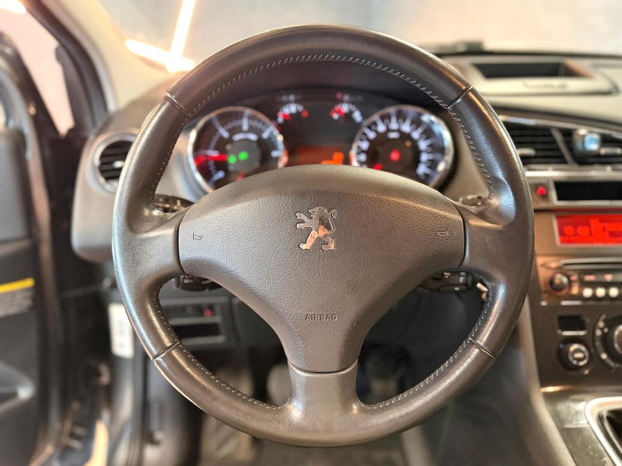 Peugeot 5008 1.6 HDi 112CV Tecno