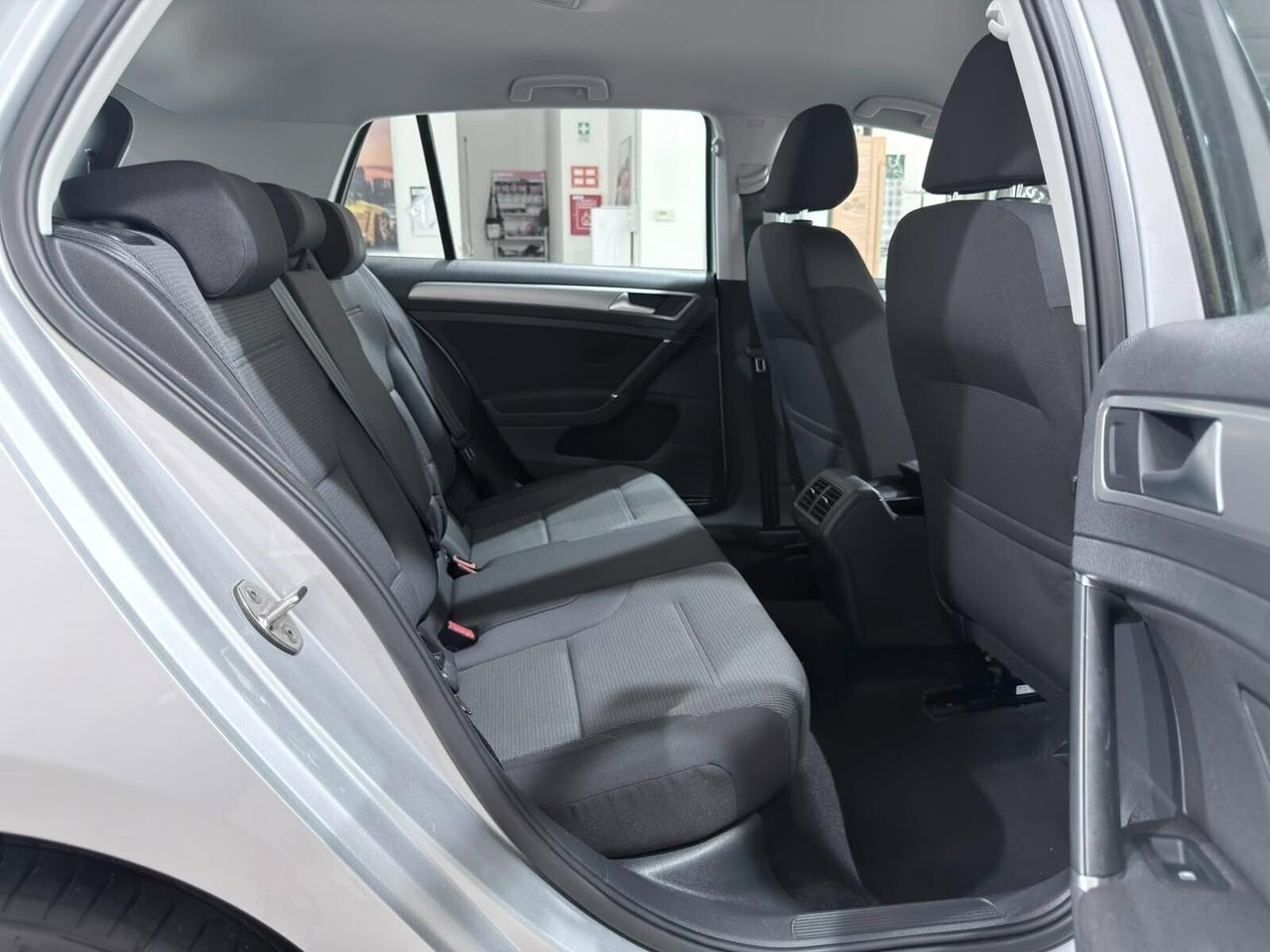 VOLKSWAGEN GOLF 1.6 TDI 110CV 5P COMFORTLINE