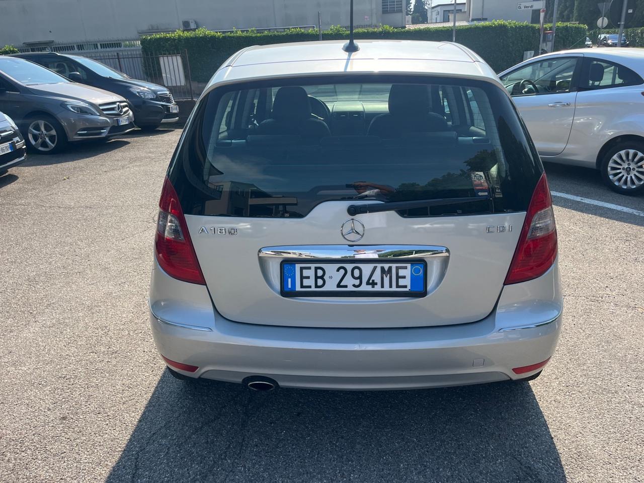 Mercedes A180CDI/cambio automatico/109CV/neopatentato/Euro4 con FAP/unico proprietario